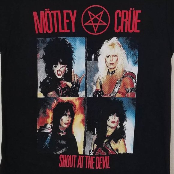 New "Mötley Crüe – Shout At The Devi" Unisex T-Shirt Available In Small–2XL - Picture 2 of 2